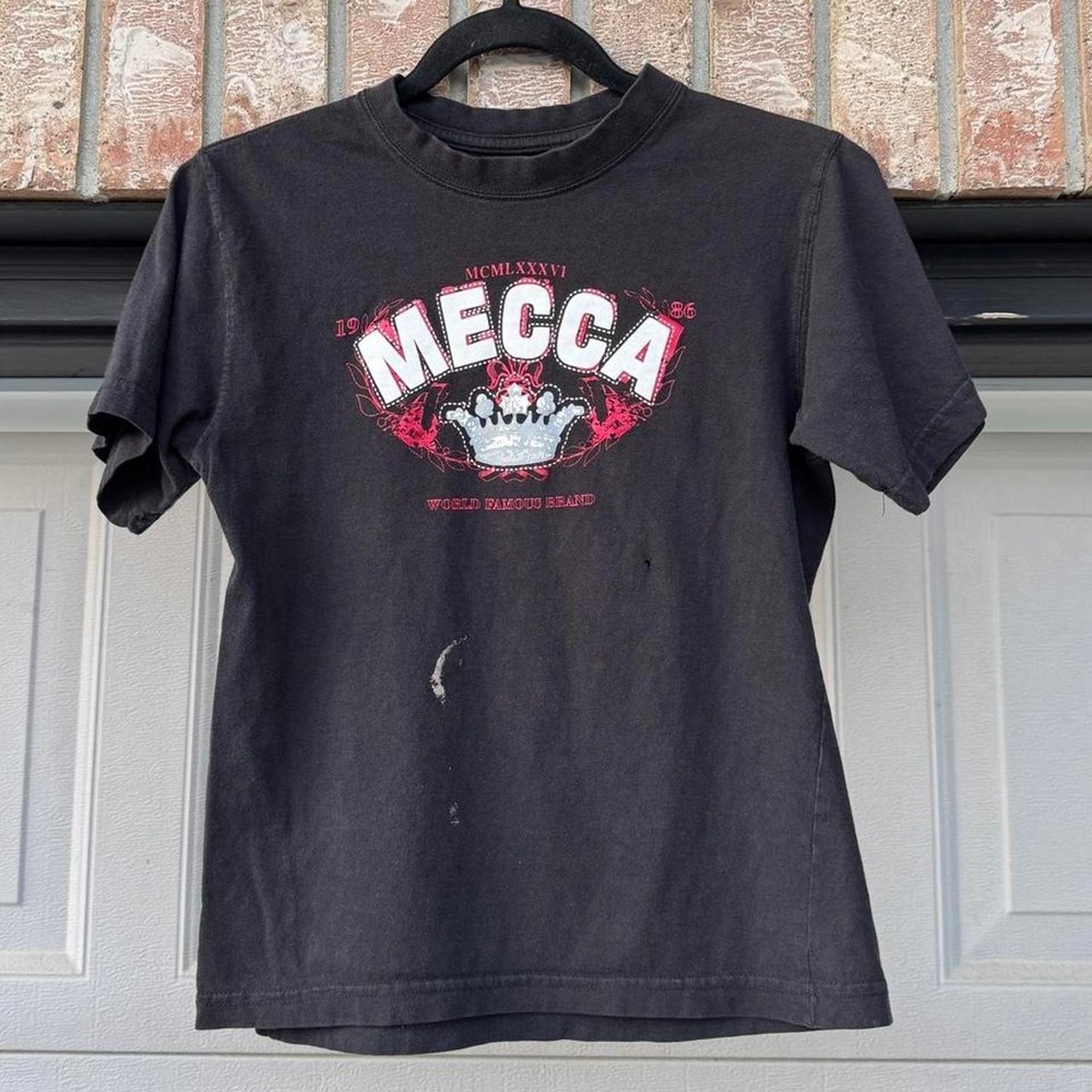 BLACK MECCA‎ CENTER GRAPHIC BABY TEE
